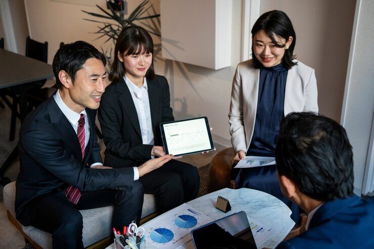 The Ultimate Guide : Navigating Japan's Work Market as an English Speaker