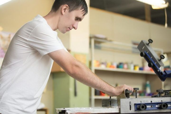 A Guide to Garment Printers for Small Businesses